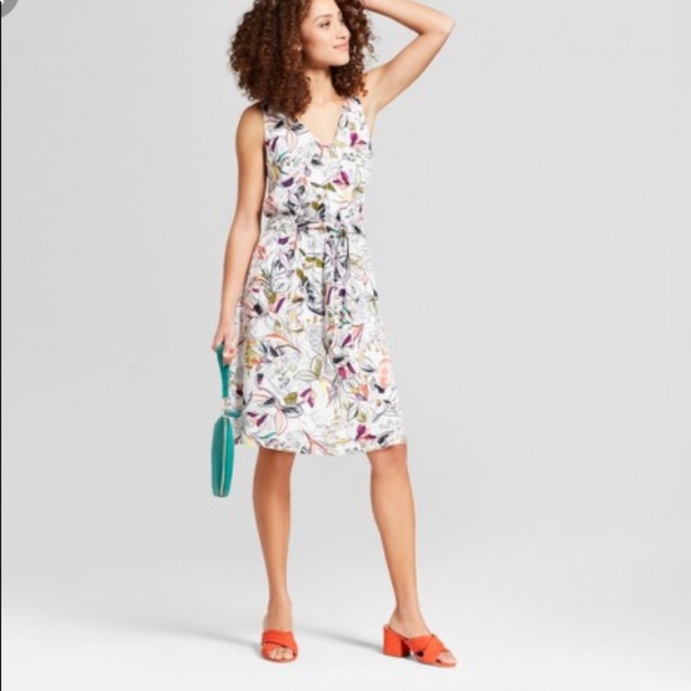LAST CHANCE Floral XS Dress from Target - Picture 2 of 5